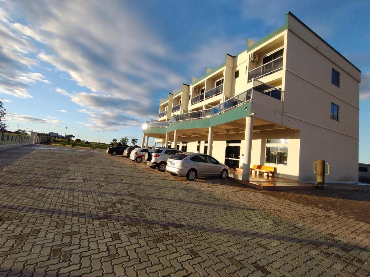 Rambo Hotel Алегрети Экстерьер фото